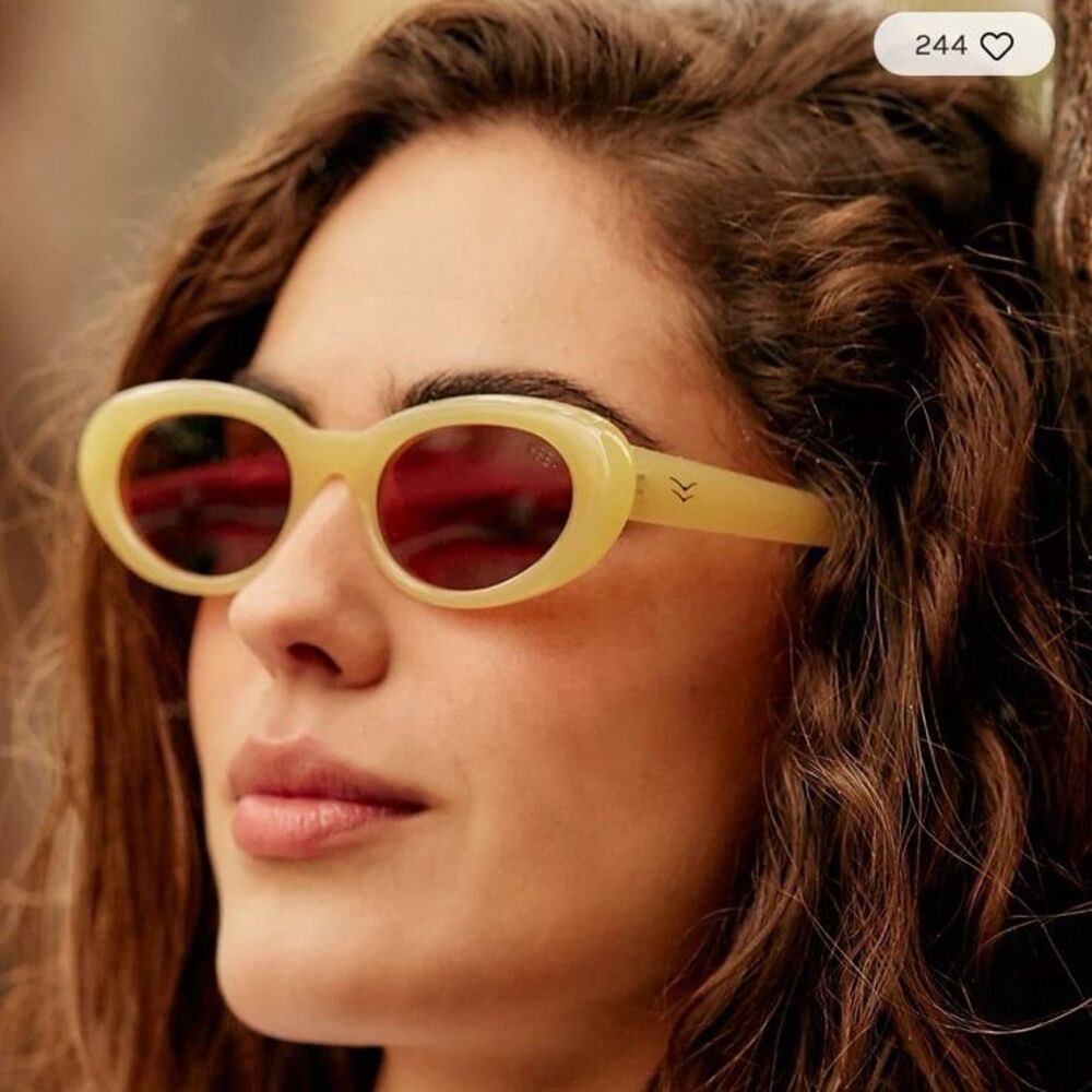 Free People I- SEA Jagger Polarized Sunglasses Lemon Yellow Glitter Sleeve